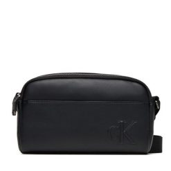 Saszetka Calvin Klein. Czarne torby na ramię CALVIN KLEIN, bez wzorów, małe, bez dodatków. Za 329.99 zł.