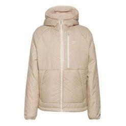 Kurtka SPORTSWEAR Mężczyzna Jasnobrązowa. Brązowe kurtki Nike, m, bez wzorów, z materiału, z kapturem. Za 562.50 zł.