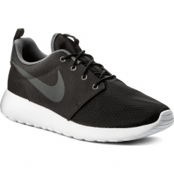 Buty NIKE - Roshe One Se 844687 004 Black/Dark Grey/Dark Grey. Czarne buty sportowe casual marki Nike, z materiału. W wyprzedaży za 289.00 zł.