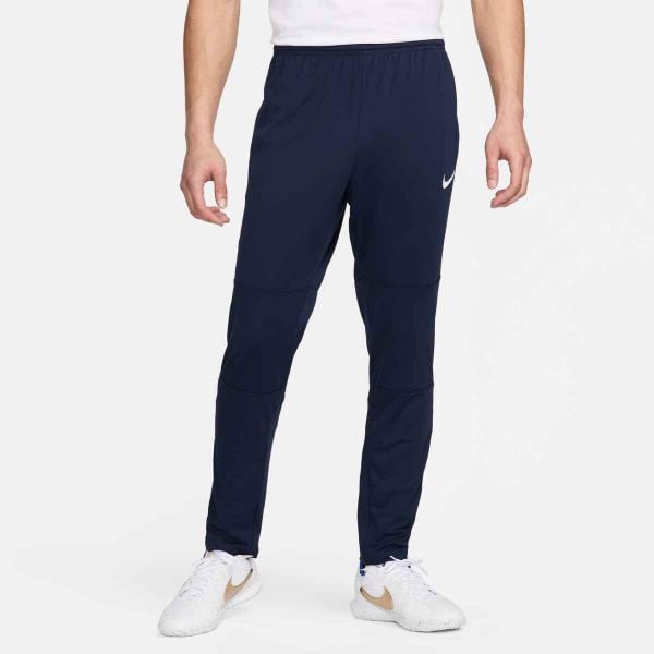 Spodnie sportowe Nike Park 20 Knit. Białe spodnie treningowe długie Nike, m, bez wzorów. Za 100.99 zł.