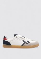 Buty turystyczne Pepe Jeans BALL ORIGIN M Białe. Białe buty turystyczne Pepe Jeans, bez wzorów, z jeansu, bez zapięcia, trekkingowe. Za 349.10 zł.