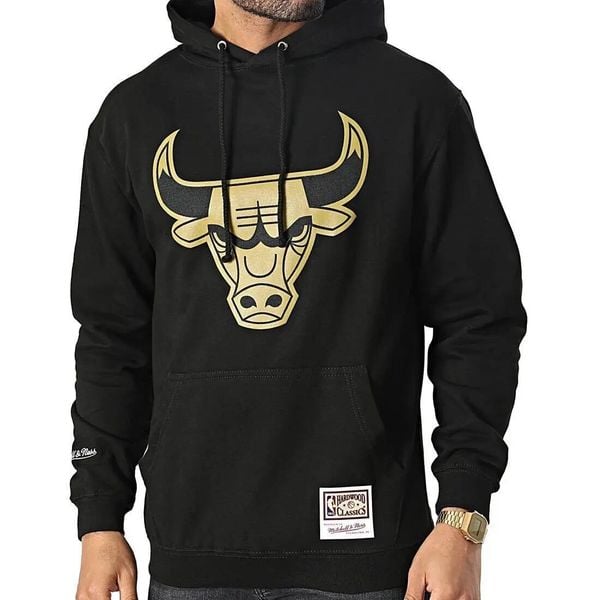 Bluza z kapturem Chicago Bulls. Czarne bluzy Mitchell & Ness, m, bez wzorów, z kapturem. Za 345.50 zł.
