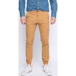 Tom Tailor Denim - Spodnie. Eleganckie spodnie marki TOM TAILOR DENIM. W wyprzedaży za 89.90 zł.