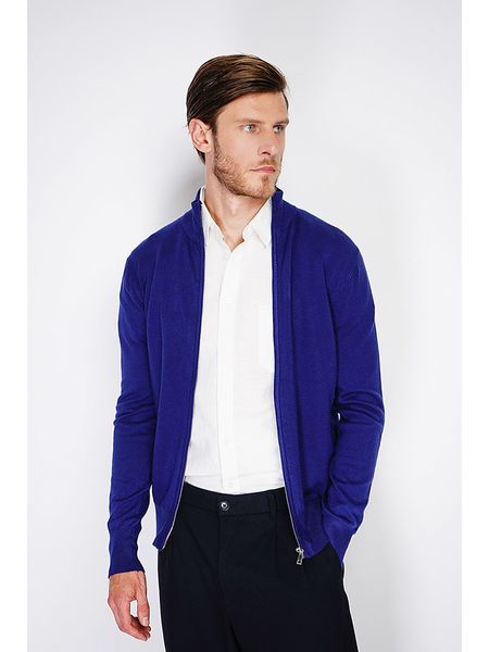 William de Faye Kardigan w kolorze niebieskim rozmiar: 44. Niebieskie swetry rozpinane William de Faye, bez wzorów, z kaszmiru, bez kołnierzyka, bez ramiączek. Za 173.99 zł.