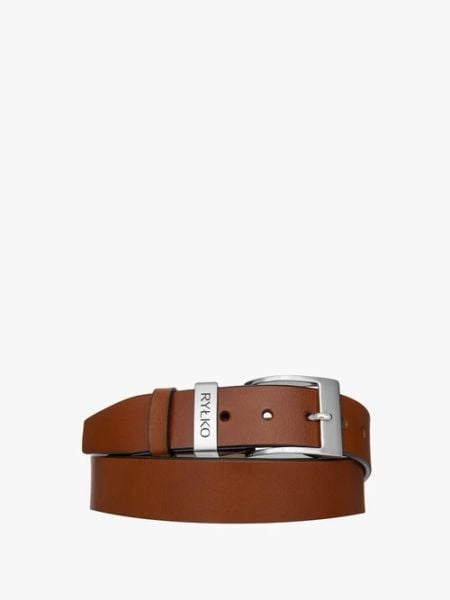 Rudy pasek męski z logotypem na klamrze. Brązowe paski Ryłko, bez wzorów, ze skóry. W wyprzedaży za 79.99 zł.