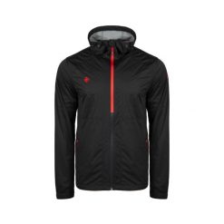 Kurtka Piniel: wodoodporna, oddychająca i wiatroszczelna na deszczowe przygody. Czarne kurtki przeciwdeszczowe Izas, l, bez wzorów, bez kaptura. Za 443.43 zł.