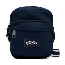 Saszetka Tommy Jeans. Niebieskie torby na ramię Tommy Jeans, bez wzorów, z jeansu, małe, bez dodatków. Za 289.99 zł.