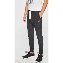 Reebok - Spodnie. Spodnie treningowe długie marki Reebok. Za 199.90 zł.