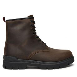 Kozaki HUGO. Brązowe kozaki Hugo, bez wzorów, bez obcasa, bez zapięcia. Za 1,149.00 zł.