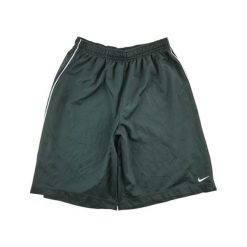 Second life - Męskie czarne szorty - Stan bardzo dobry. Czarne krótkie spodenki sportowe Nike, m, bez wzorów, z materiału. Za 63.86 zł.