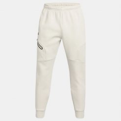 Spodnie męskie Under Armour Unstoppable Fleece. Brązowe szorty Under Armour, m, bez wzorów. Za 269.99 zł.