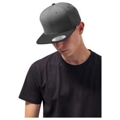 Czapka Flexfit Classique 2-tone. Czarne czapki z daszkiem FLEXFIT, bez wzorów. Za 111.50 zł.