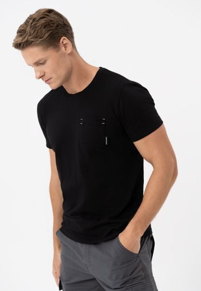 Koszulka z kieszenią TM-SVEN. T-shirty Volcano, l, bez wzorów, z bawełny, bez kołnierzyka, bez ramiączek. Za 69.99 zł.