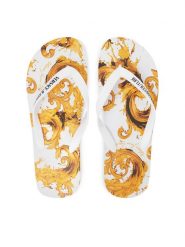 Versace Jeans Couture Japonki 80YA3SQ7 ZSS80 Biały. Białe japonki Versace Jeans Couture, bez wzorów, z jeansu. Za 269.99 zł.