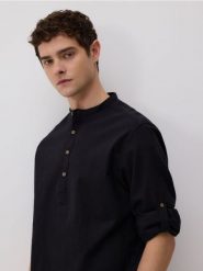 Koszula regular z lnem - czarny. Czarne koszule Reserved, l, bez wzorów, z bawełny, bez kołnierzyka, bez ramiączek. Za 119.99 zł.