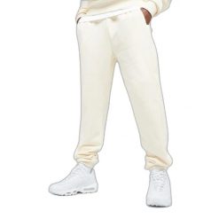 Spodnie do biegania Urban Classics Ultra Heavy. Białe szorty Urban Classics, m, bez wzorów. Za 261.50 zł.