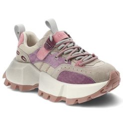 Sneakersy damskie GOE, cholewka ze skóry naturalnej zamszowej kontrastowe panele wiązanie klasyczne, fioletowe, TT2N4026. Fioletowe bezrękawniki GOE, bez wzorów, ze skóry, bez kołnierzyka, bez ramiączek. Za 416.90 zł.