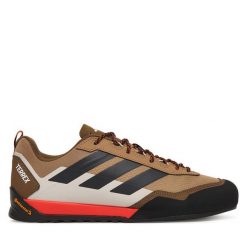 Trekkingi adidas. Brązowe buty trekkingowe Adidas, bez wzorów, bez zapięcia. Za 529.99 zł.