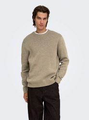 ONLY & SONS Sweter "Sting" w kolorze kremowym rozmiar: L. Białe swetry nierozpinane Only & Sons, l, bez wzorów, z bawełny, bez kołnierzyka, bez ramiączek. Za 169.95 zł.