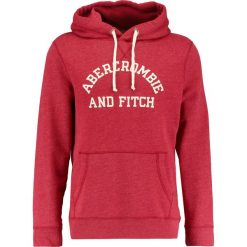 Abercrombie & Fitch DOORBUSTER Bluza z kapturem red. Bluzy z kapturem marki Abercrombie & Fitch, m, z bawełny, z kapturem. Za 349.00 zł.