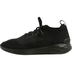 Skechers Performance GO STRIKE ALTITUDE Obuwie do biegania treningowe black/gray. Buty do biegania marki Skechers Performance, z materiału. Za 299.00 zł.