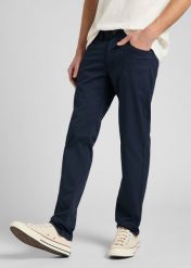 LEE DAREN ZIP FLY MĘSKIE SPODNIE MATERIAŁOWE DEEP NAVY L707TY64 112145476. Niebieskie spodnie materiałowe Lee, l, bez wzorów, z jeansu. Za 189.99 zł.