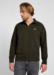 WRANGLER MĘSKA BLUZA HALF ZIP SWS OLIVE NIGHT 112355752 LL99016192. Zielone bluzy Lee, m, bez wzorów, bez kaptura. Za 199.99 zł.