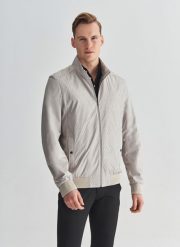 PAKO LORENTE – Kurtka męska SAGUNTO P20SF-5X-006-E. Brązowe kurtki Pako Lorente, na wiosnę, m, bez wzorów, z poliesteru, bez kaptura. Za 219.99 zł.