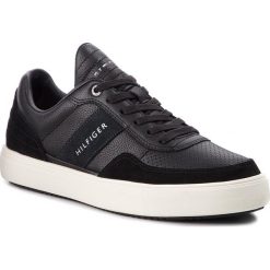 Sneakersy TOMMY HILFIGER - Lightweight Material Mix Low Cut FM0FM01706 Black 990. Buty sportowe casual marki Tommy Hilfiger. W wyprzedaży za 329.00 zł.