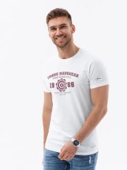 Bawełniany męski t-shirt z nadrukiem w stylu college – biały V1 - Rozmiar: XXL. Białe t-shirty Ombre Clothing, m, z aplikacjami, z bawełny, bez kołnierzyka, bez ramiączek. W wyprzedaży za 29.99 zł.