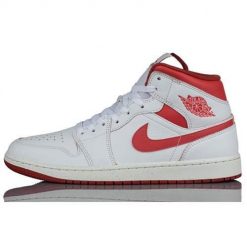 Buty do chodzenia męskie Nike Air Jordan 1 Mid. Białe buty sportowe casual Nike, bez wzorów, z materiału, bez zapięcia, nike air jordan. Za 609.00 zł.