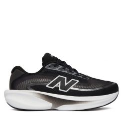 Buty do biegania New Balance. Czarne buty do biegania New Balance, bez wzorów, bez zapięcia, do biegania. Za 649.99 zł.