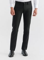 PAKO LORENTE – Spodnie męskie czarne P22WF-WX-003-C-0. Czarne spodnie materiałowe Pako Lorente, na co dzień, l, bez wzorów, z elastanu, casualowe. Za 149.99 zł.