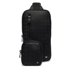 Saszetka Tommy Hilfiger. Czarne saszetki i nerki Tommy Hilfiger, bez wzorów, małe, bez dodatków. Za 409.99 zł.