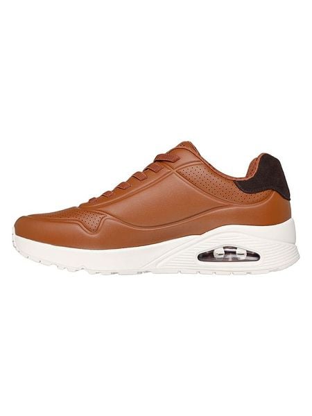 Skechers Sneakersy w kolorze jasnobrązowym rozmiar: 39. Brązowe buty sportowe casual Skechers, bez wzorów, z materiału, bez zapięcia. Za 240.43 zł.