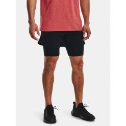 Spodenki męskie Under Armour Peak Woven 2in1. Czarne szorty Under Armour, m, bez wzorów, sportowe. Za 229.99 zł.