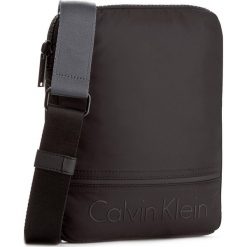 Saszetka CALVIN KLEIN - Matthew Flat Crossover K50K502881 001. Saszetki i nerki marki CALVIN KLEIN. W wyprzedaży za 219.00 zł.