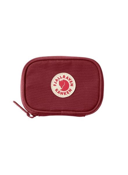 Portfel Fjallraven Kanken Card Wallet - ox red. Czerwone portfele Fjällräven, bez wzorów, z materiału. Za 150.69 zł.