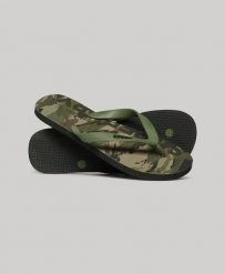 Superdry Klapki Logo z gumy – WOODLAND CAMO AOP. Zielone klapki Superdry, z gumy. Za 90.05 zł.