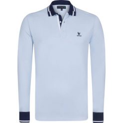 Koszulka polo "Handicap" w kolorze błękitnym. Koszulki polo marki Sir Raymond Tailor. W wyprzedaży za 130.95 zł.