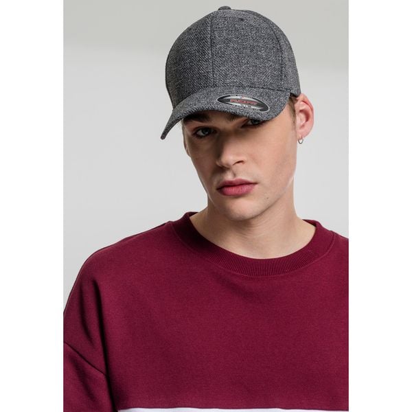 Czapka Flexfit Melange. Szare czapki z daszkiem FLEXFIT, bez wzorów. Za 140.00 zł.