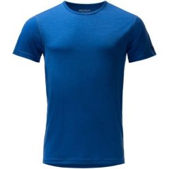 Koszulka termoaktywna Devold Breeze Merino 150 T-Shirt. Niebieskie bielizna termoaktywna Devold, m, bez wzorów, z materiału, bez ramiączek, outdoorowe. Za 351.99 zł.