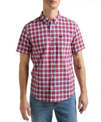 LEE BUTTON DOWN SS MĘSKA KOSZULA W KRATĘ REAL RED L886OFUI 112145649. Czerwone koszule Lee, l, bez wzorów, z jeansu, bez kołnierzyka, bez ramiączek. Za 119.99 zł.