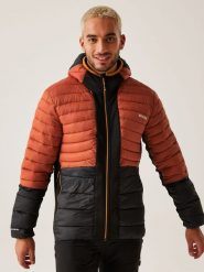 Regatta Kurtka hybrydowa "Leedre" w kolorze czerwono-czarnym rozmiar: 3XL. Czarne kurtki outdoor i hardshell Regatta, xl, bez wzorów, z materiału, bez kaptura. Za 156.98 zł.