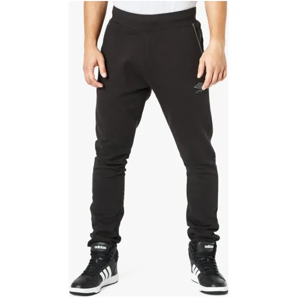 Umbro Spodnie Fleece Jogger , czarny, rozmiar XL. Czarne joggery i bojówki Umbro, m, bez wzorów, z bawełny. W wyprzedaży za 79.99 zł.