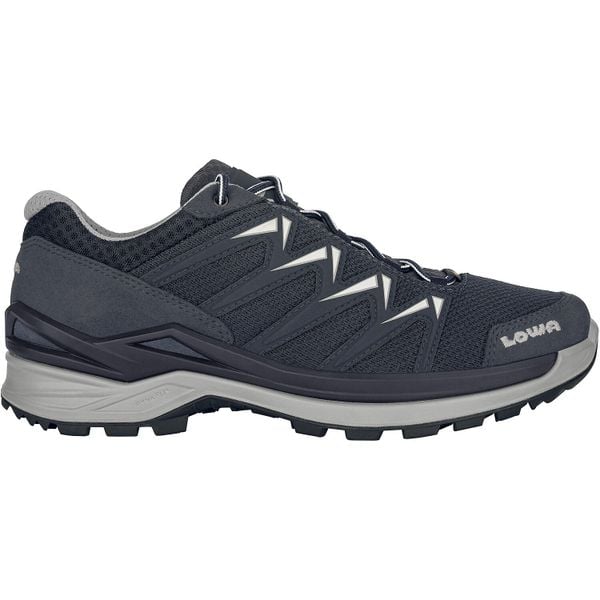 Buty trekkingowe męskie Lowa Innox Pro Low Gtx. Białe buty turystyczne Lowa, bez wzorów, z materiału, bez zapięcia, trekkingowe. Za 787.50 zł.