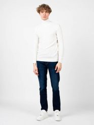 Xagon Man Sweter | A2108 1J 1213 | Mężczyzna | Kremowy. Białe swetry nierozpinane Xagon, m, bez wzorów, z wełny, bez kołnierzyka, bez ramiączek. W wyprzedaży za 139.00 zł.
