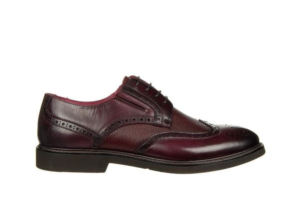 Półbuty John Doubare D993-815-303 Red 104232, Brązowy, Skóra naturalna - 42. Brązowe eleganckie półbuty John Doubare, z aplikacjami, ze skóry, bez obcasa, bez zapięcia. W wyprzedaży za 524.99 zł.