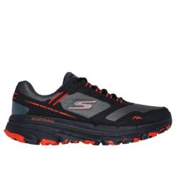 Buty trailowe Skechers Go Run Trail Altitude 2.0. Brązowe buty do biegania Skechers, bez wzorów, bez zapięcia. Za 346.00 zł.