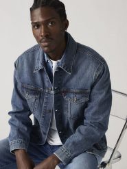 Levi's Kurtka dżinsowa w kolorze niebieskim rozmiar: XL. Niebieskie kurtki Levi's®, s, bez wzorów, z bawełny, bez kaptura. Za 217.23 zł.